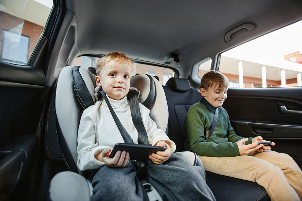 Boys In Family Car original 2993458 https://gonews.com.tw/wp-content/uploads/2024/12/car_seat__Gonews-_.jpg