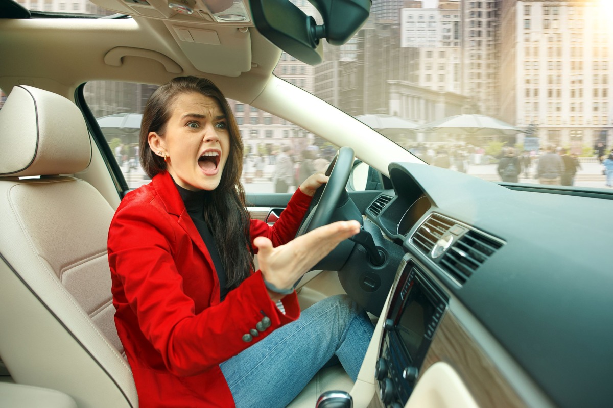 driving around city young attractive woman driving car https://gonews.com.tw/wp-content/uploads/2025/01/Moron__Gonews.jpg